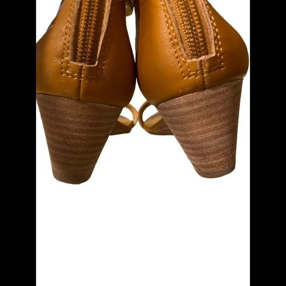 Lucky Brand Jorey Tanle Sandals - Picture 8 of 11